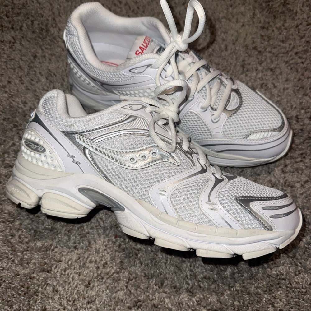 Saucony Progrid Triumph 4